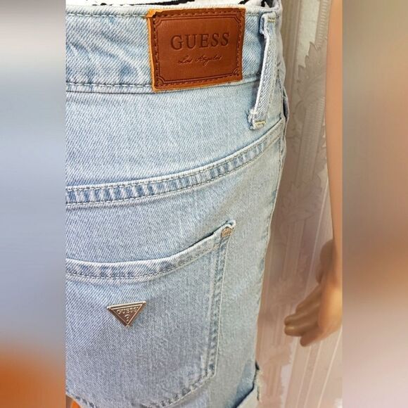 Guess Roll-up Cuffs Short  - Picture 3 of 8